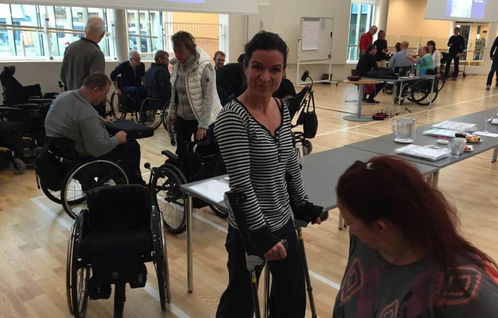 Paraplegi der testes krykstokke